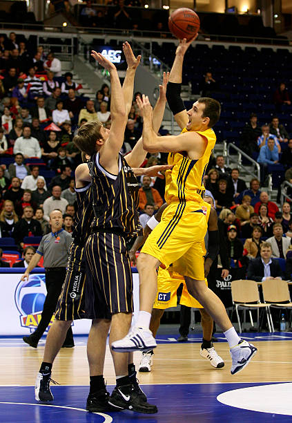 期对阵闪电 期对阵闪电