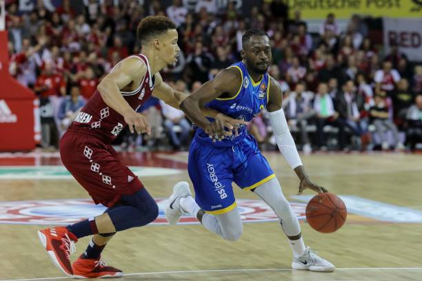 员的夹击 员的夹击