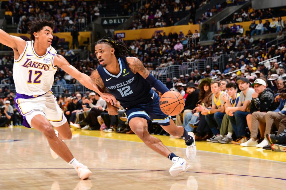 那样突出 那样突出